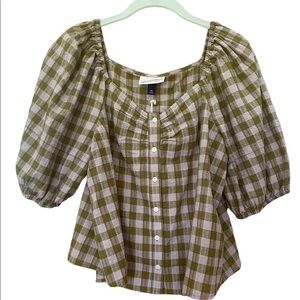 NWT Universal Thread plaid top. Size M.